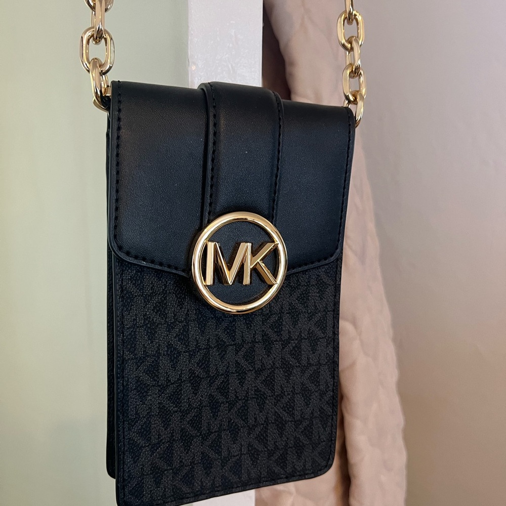 Michael Kors Phone Purse